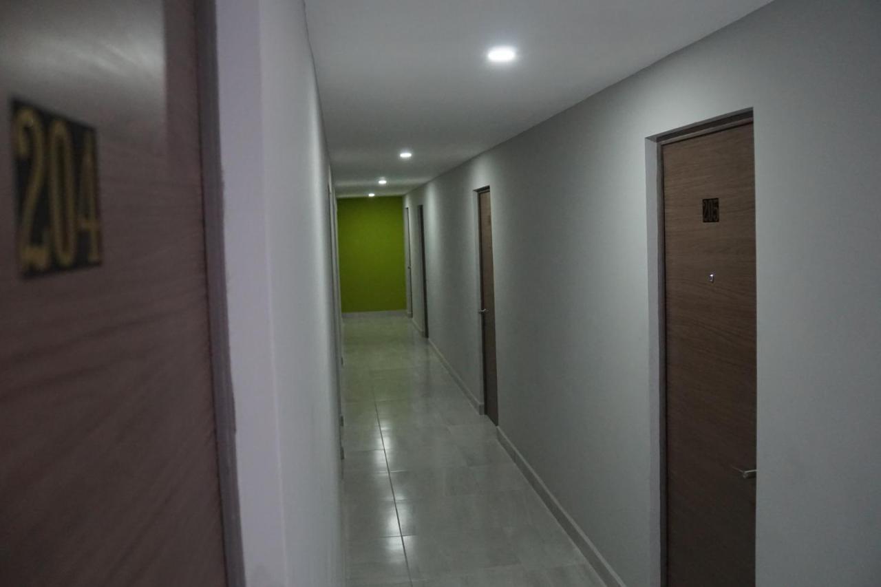 Hotel Hc Express Монтерей Екстериор снимка
